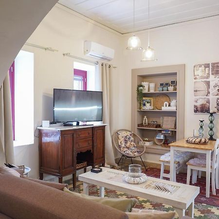 Traditional House Of 1898 In The Heart Of Old Town Of Nafplio Exterior photo